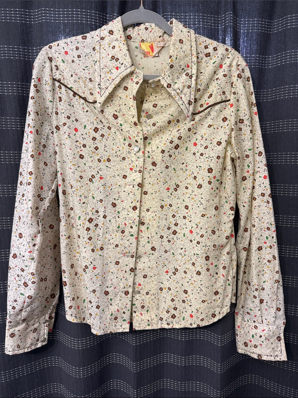 Vintage Women’s Cream Floral Western Pearl Snap Shirt